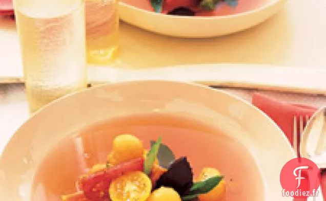 Salade De Tomates, De Cantaloup Et De Basilic À L'Eau De Tomate