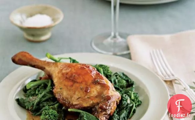 Canard Braisé au Pinot avec des Légumes Verts Épicés