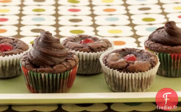 Tasses De Cerises Enrobées De Chocolat