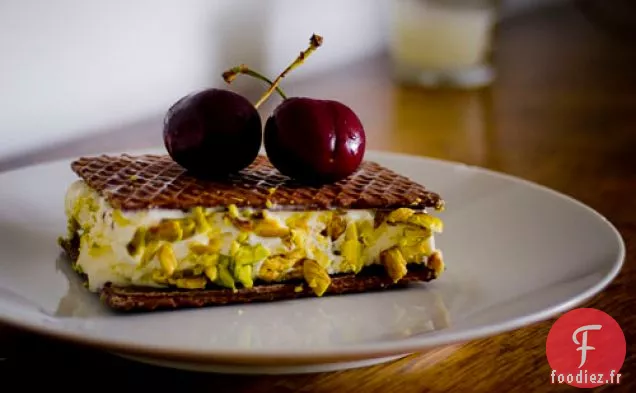 Sandwich à la crème Glacée aux Cerises et aux pistaches