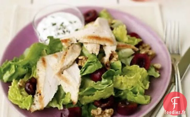 Salade De poulet Poêlé Aux Cerises Et Vinaigrette Au Fromage De Chèvre
