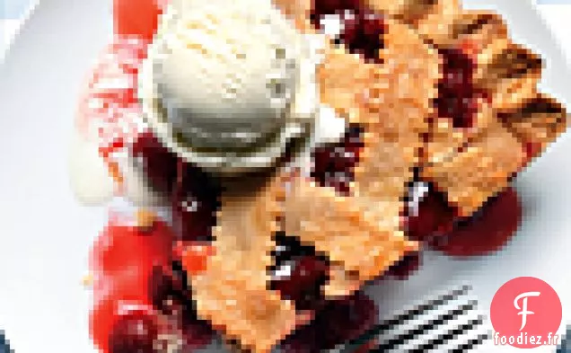 Tarte Classique aux Cerises Acides avec Croûte en Treillis