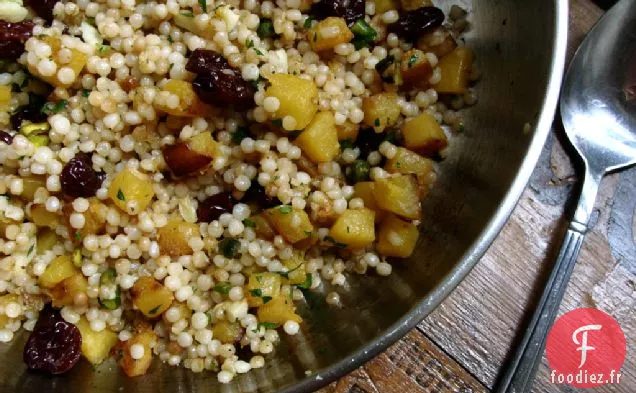 Couscous Israélien À La Courge, Cerises Séchées Et Pistaches