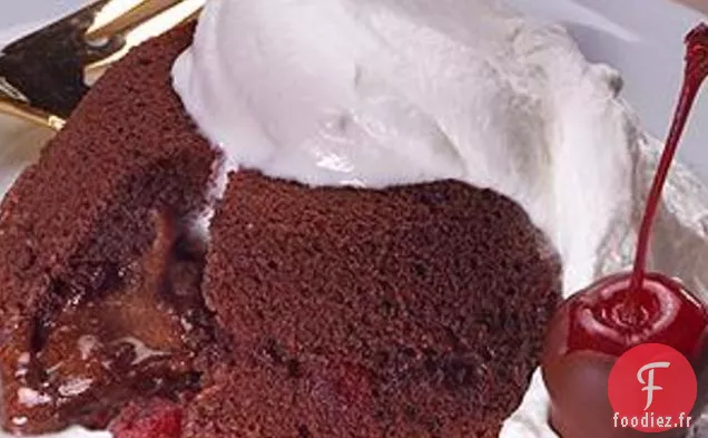 Gâteaux au chocolat et aux cerises fondus
