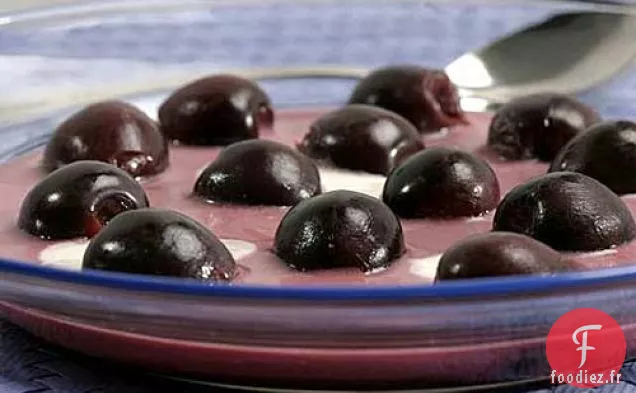 Soupe Froide aux Cerises Épicées
