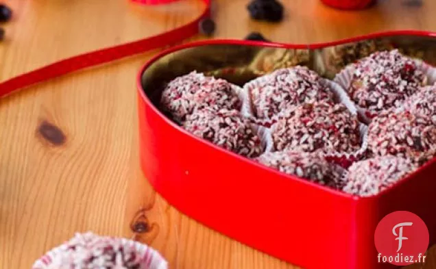 Truffes Aux Noix Et Cerises Au Chocolat Noir