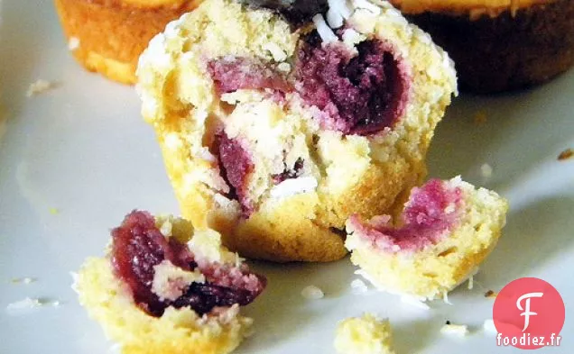Muffins aux Cerises et à la Noix de Coco