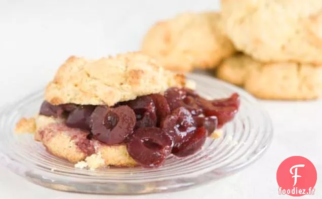 Sablés De Maïs À La Compote De Cerises