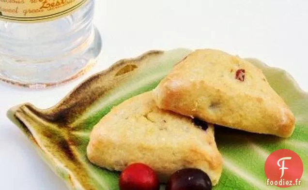 Des Scones De Canneberges Clémentines Mornes À Joyeux