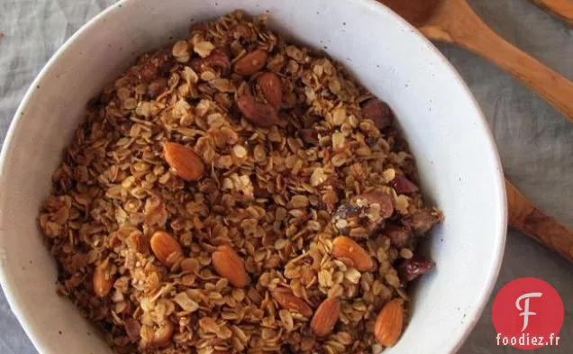 Granola aux Dattes au Sésame Et à la Noix De Coco
