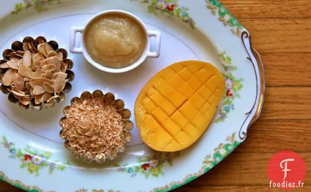 Petit Déjeuner Quinoa À La Noix De Coco Grillée, Amandes Et Mangue Fraîche