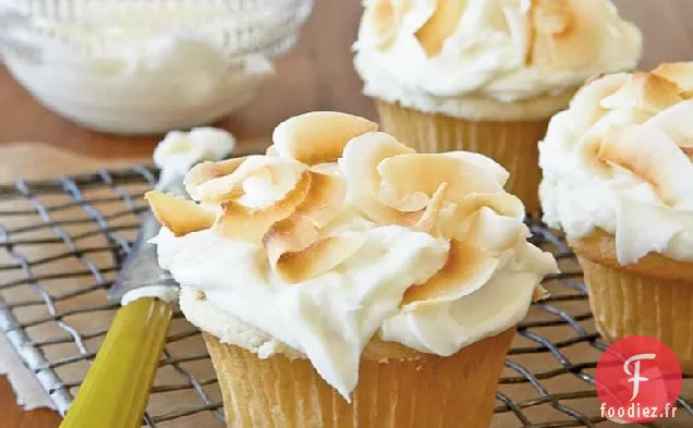 Cupcakes à la Noix de Coco avec Glaçage au Fromage à la Crème à la Noix de Coco