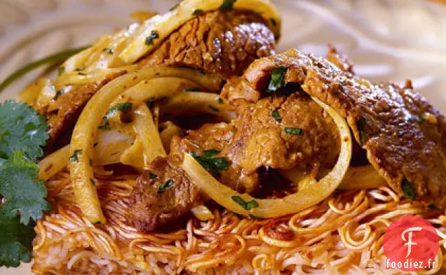 Gâteaux de Nouilles au Sauté de Bœuf à la noix de coco