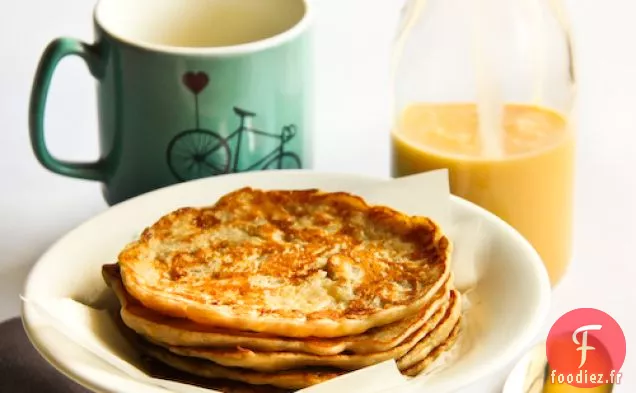 Crêpes À La Banane Malaisienne Au Lait Caillé Au Citron Et À La Noix De Coco