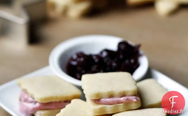 Garniture de Biscuits au Fromage à la Crème aux Canneberges