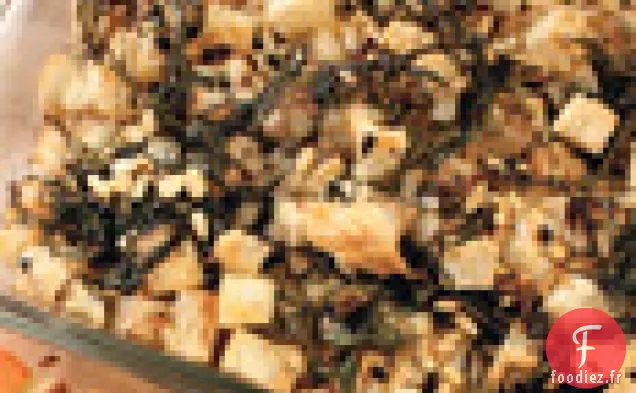 Farce de Pain Rustique avec des feuilles de Moutarde Rouge, des Groseilles et des Pignons de Pin