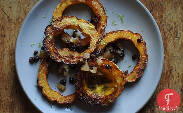 Rondelles De Delicata Croustillantes Avec Relish de Cassis, Fenouil Et Pomme