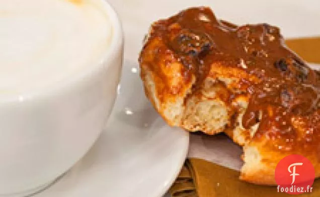 Rouleaux À La Cannelle Avec Sauce Cajeta