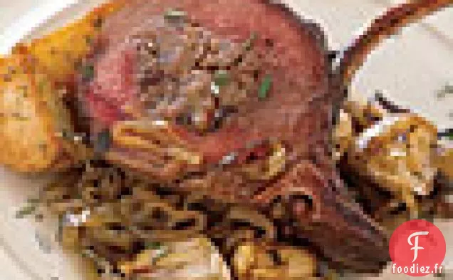 Carré De Chevreuil Farci De Pacanes, De Groseilles, De Saucisses Et De Poires