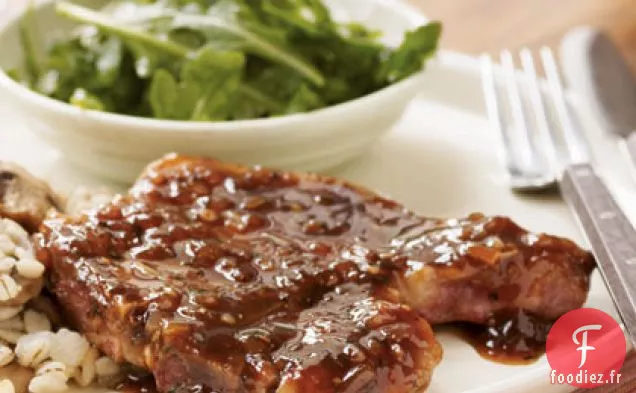 Côtelettes de Porc Poêlées à la Sauce aux Groseilles Rouges