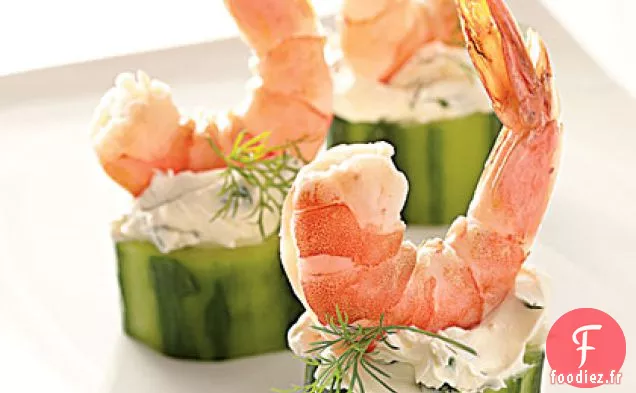 Crevettes dans des coupes de Concombre