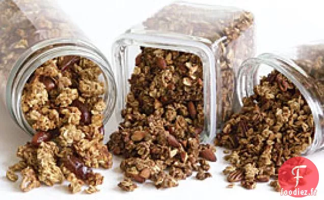 Granola De Noix D'Érable Avec Dattes