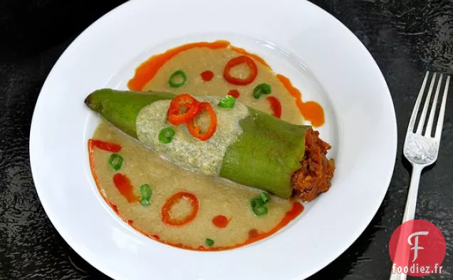 Piments Farcis À La Saucisse De Chorizo, Dattes Et Sauce Aux Amandes