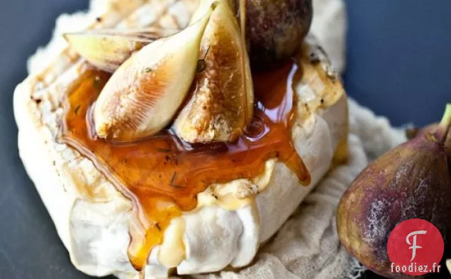 Fromage À Pâte Molle Grillé, Miel De Thym Et Figues Fraîches