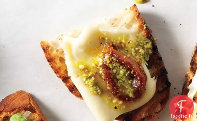 Crostini à l'Huile de Figue Marinée, Robiola et Pistache