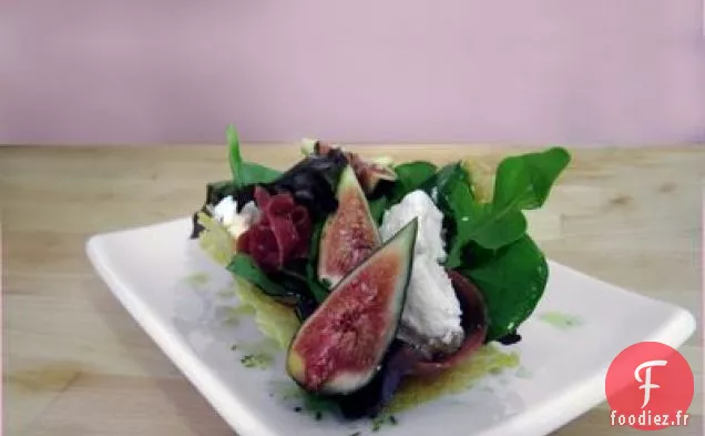 Salade De Figues, Prosciutto Et Fromage De Chèvre Avec Vinaigrette Aux Agrumes