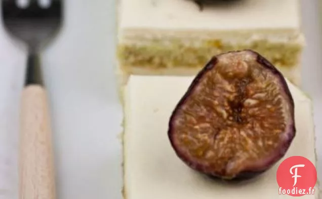 Gâteau au Mascarpone aux Pistaches et aux Figues Rôties