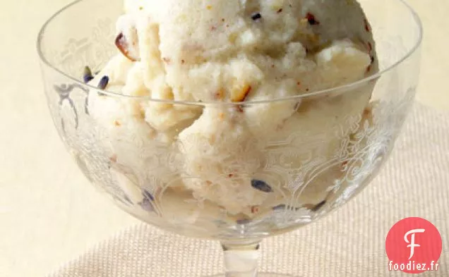 Glace à la Lavande et aux Amandes Grillées aux Figues Chaudes