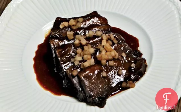 Poitrine De Bœuf Braisée Au Vin Rouge