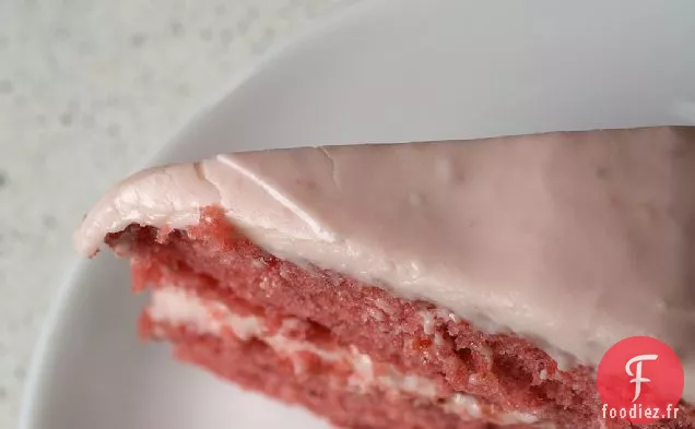 Gâteau Aux Fraises Avec Glaçage Au Fromage À La Crème Aux Fraises