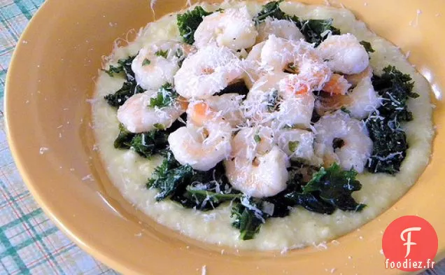 Langoustines Aux Crevettes Au Citron Et À L'Ail Avec Chou Frisé Et Polenta