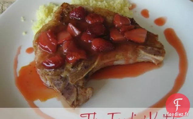 Côtelettes De Porc Saupoudrées De Fraises Au Chili