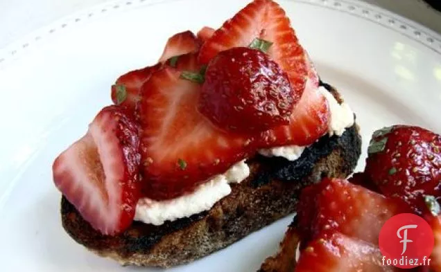 Bruschetta à la Ricotta aux Fraises
