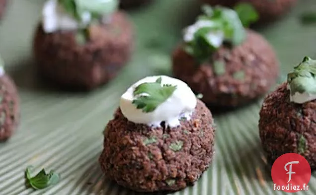 Gâteaux Aux Haricots Noirs Avec Crème Mangue-citron vert