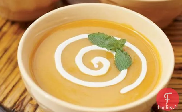 Soupe au Poivre Rôti et à la Mangue Réfrigérée