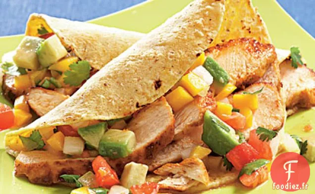 Tacos au Poulet avec Salsa à la Mangue et à l'Avocat
