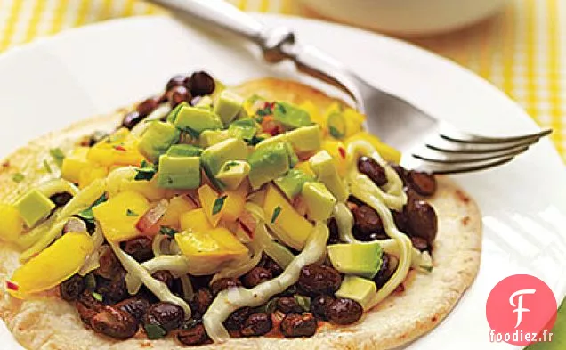 Tostadas aux Haricots Noirs et Mangues