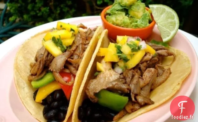 Tacos Aux Pleurotes Avec Salsa Sucrée À La Mangue