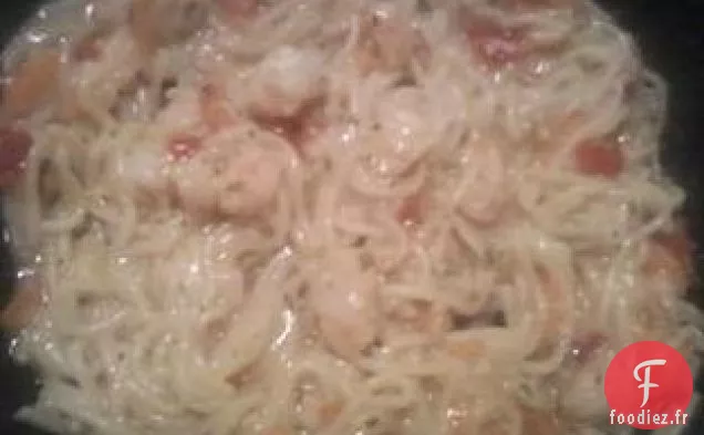 Herbes Et Crevettes Avec Pâtes Maigres