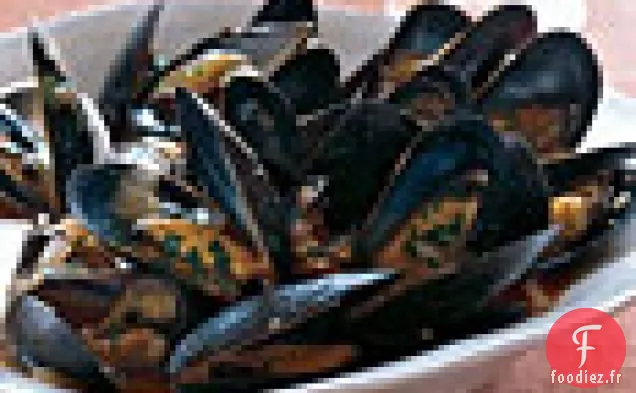 Moules aux Tomates, au Vin et à l'Anis
