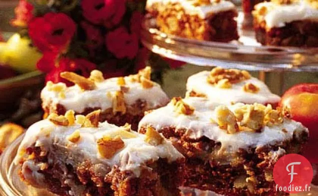 Gâteau aux Pommes avec Glaçage au Fromage à la Crème