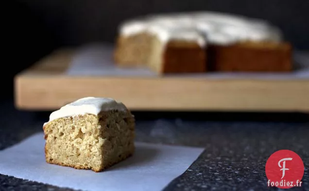 Gâteau de Compote de Pommes Épicée