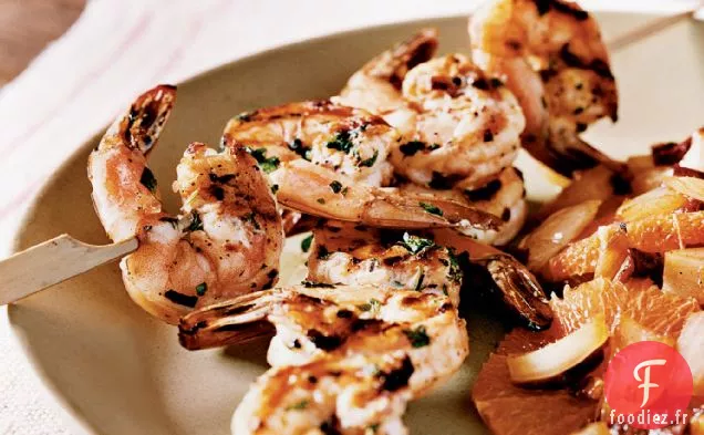 Crevettes Marinées aux Agrumes avec Salade d'Oignons Grillés et d'Oranges