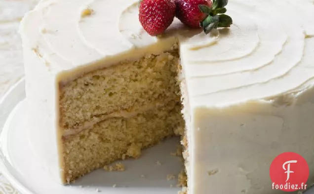 Gâteau de Couche Jaune avec Glaçage à la Vanille