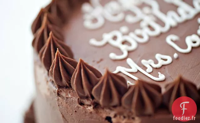 Gâteau Au Chocolat Avec Glaçage À La Crème Au Beurre Au Chocolat