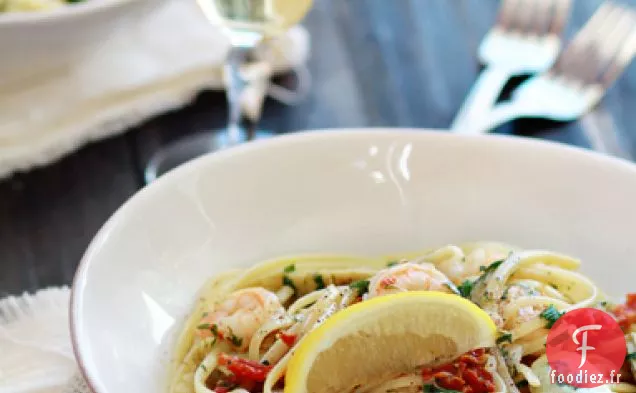 Langoustines Aux Crevettes Avec Tomates Séchées Et Artichauts
